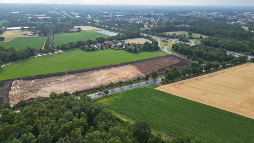 PHOTO-2025-06-22-18-51-33-3-1024x576 Was passiert südlich der A30 bei Hörstel?