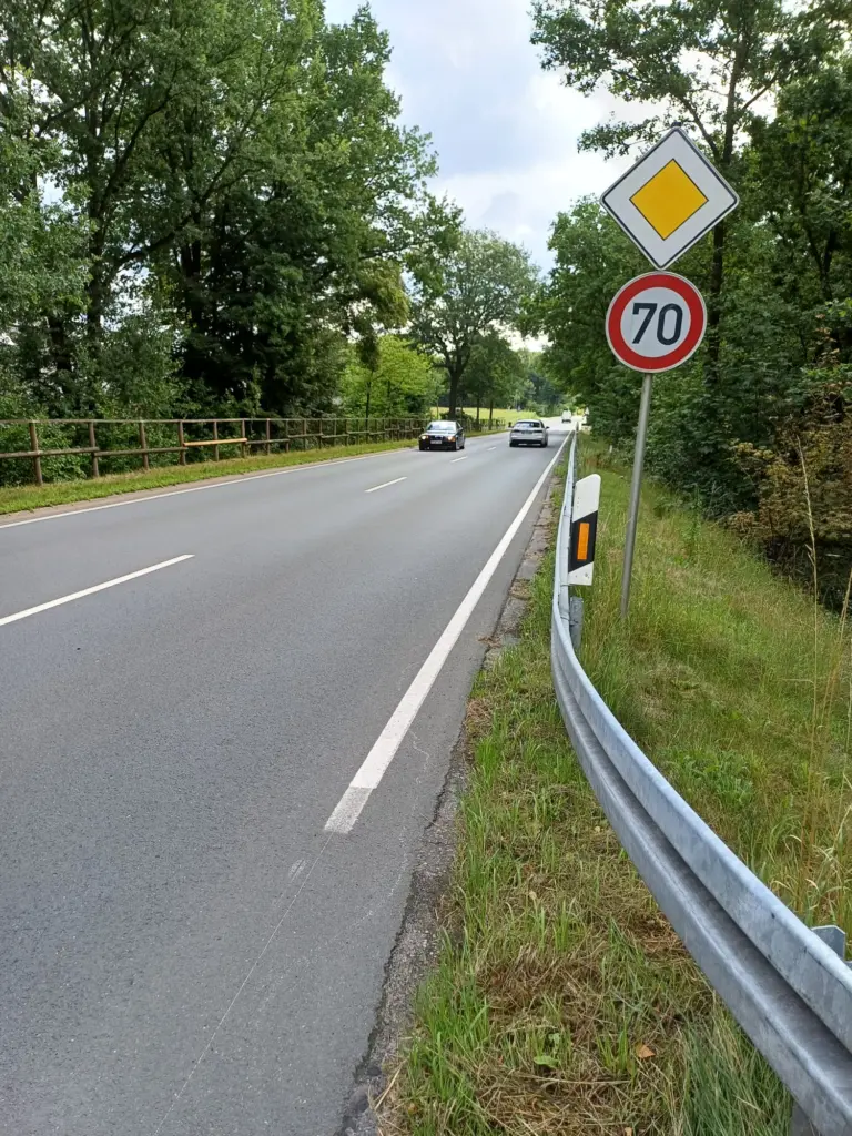 PHOTO-2025-07-23-11-07-34-2-768x1024 🚴‍♂️ Gravenhorster Straße: Wieder ein Unfall – wie gefährlich ist diese Strecke wirklich?