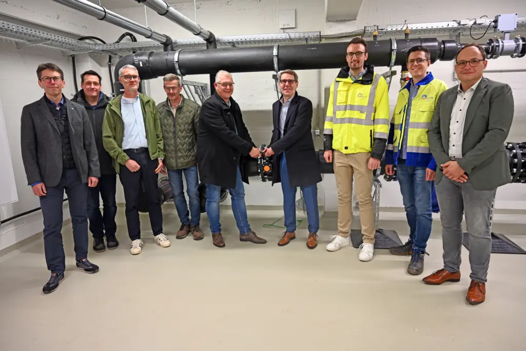 SWTE-Inbetriebnahme-KW-Uferquartier-1024x683 Hörstel nimmt Kalte-Nahwärme-Netz im Uferquartier in Betrieb – ein Schritt in die Energiezukunft